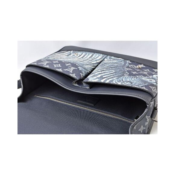 Pre Loved Louis Vuitton Zebra Messenger Bag Blue Canvas - Picture 5 of 8